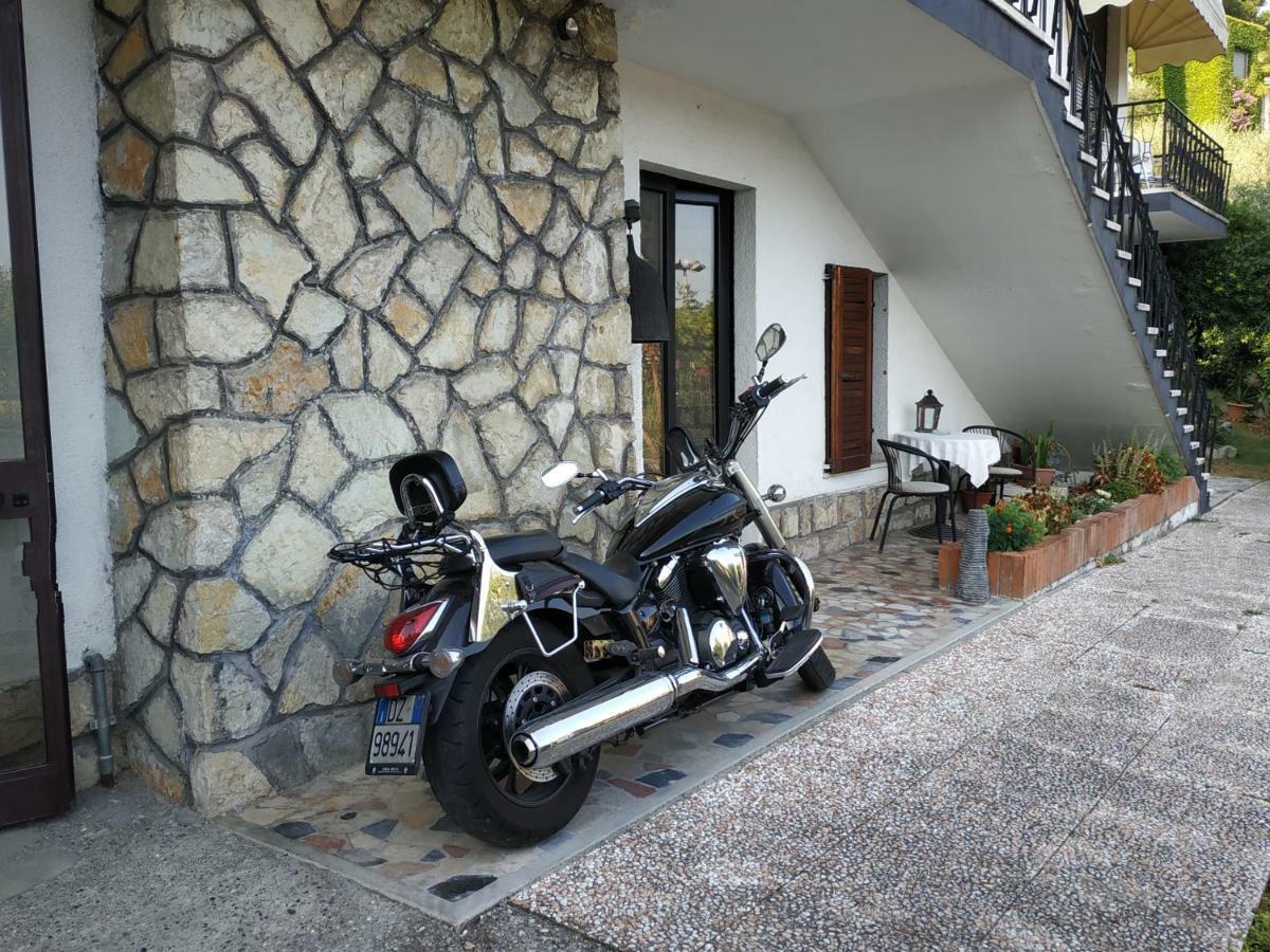 Guest House Villa De Ros Saló Exterior foto
